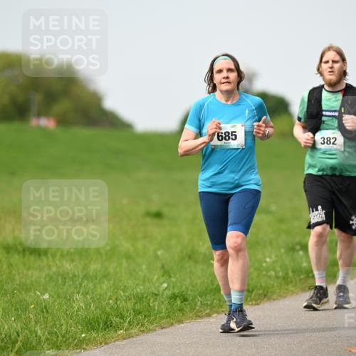 10.05.2026 - 8. Wedeler Halbmarathon Dr. Thomas Lammeyer http://msf.ph/oto/9711994 10.05.2026 12:07:42 Laufen 685, 382 meine-sportfotos.de