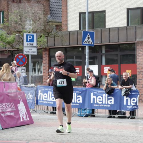 10.05.2026 - 8. Wedeler Halbmarathon Yannick Fuchs http://msf.ph/oto/9712000 10.05.2026 11:24:58 Ziel 477 meine-sportfotos.de