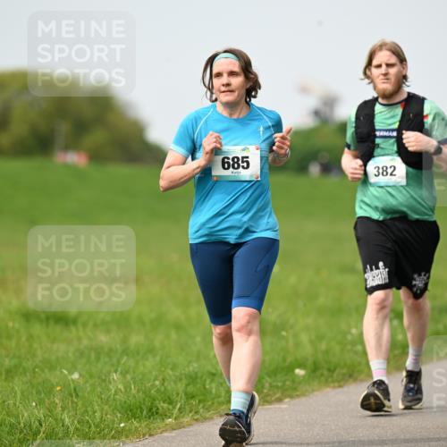 10.05.2026 - 8. Wedeler Halbmarathon Dr. Thomas Lammeyer http://msf.ph/oto/9712012 10.05.2026 12:07:43 Laufen 685, 382 meine-sportfotos.de