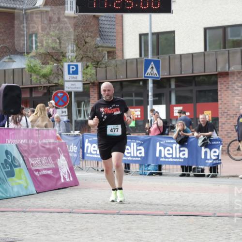 10.05.2026 - 8. Wedeler Halbmarathon Yannick Fuchs http://msf.ph/oto/9712014 10.05.2026 11:24:58 Ziel 477 meine-sportfotos.de