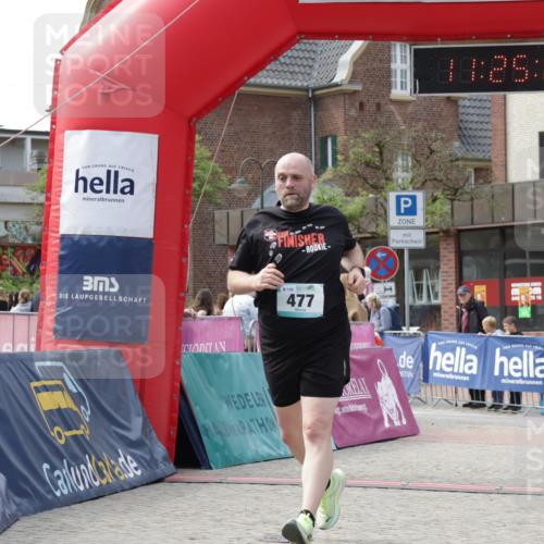 10.05.2026 - 8. Wedeler Halbmarathon Yannick Fuchs http://msf.ph/oto/9712038 10.05.2026 11:25:00 Ziel 477 meine-sportfotos.de