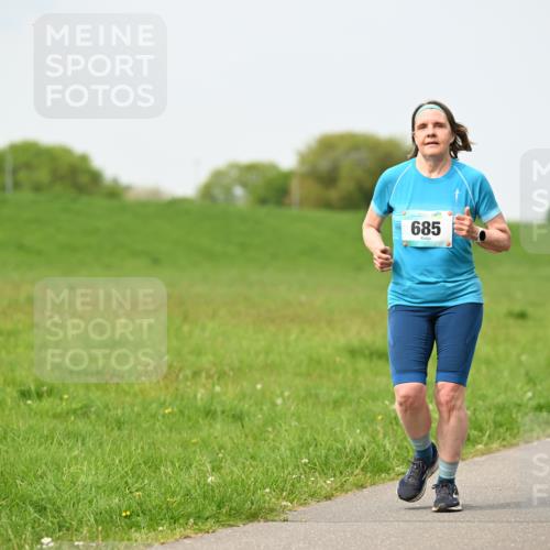 10.05.2026 - 8. Wedeler Halbmarathon Dr. Thomas Lammeyer http://msf.ph/oto/9712039 10.05.2026 12:07:44 Laufen 685, 382 meine-sportfotos.de