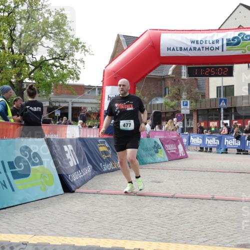 10.05.2026 - 8. Wedeler Halbmarathon Yannick Fuchs http://msf.ph/oto/9712058 10.05.2026 11:25:01 Ziel 477 meine-sportfotos.de