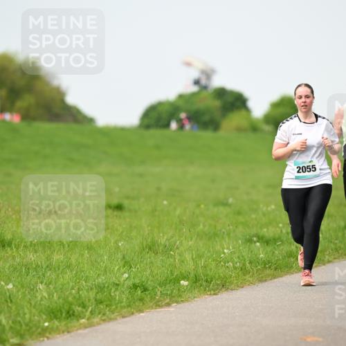 10.05.2026 - 8. Wedeler Halbmarathon Dr. Thomas Lammeyer http://msf.ph/oto/9712102 10.05.2026 12:07:51 Laufen 708, 2055 meine-sportfotos.de