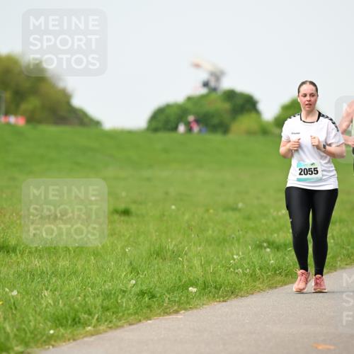 10.05.2026 - 8. Wedeler Halbmarathon Dr. Thomas Lammeyer http://msf.ph/oto/9712106 10.05.2026 12:07:51 Laufen 708, 2055 meine-sportfotos.de