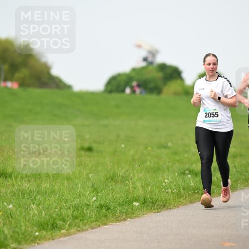 10.05.2026 - 8. Wedeler Halbmarathon Dr. Thomas Lammeyer http://msf.ph/oto/9712108 10.05.2026 12:07:51 Laufen 708, 2055 meine-sportfotos.de