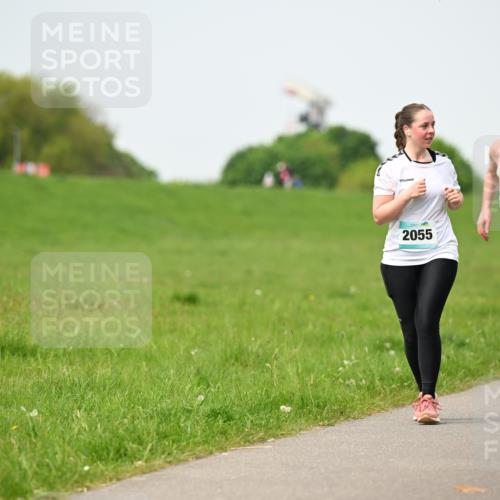 10.05.2026 - 8. Wedeler Halbmarathon Dr. Thomas Lammeyer http://msf.ph/oto/9712111 10.05.2026 12:07:51 Laufen 2055, 708 meine-sportfotos.de