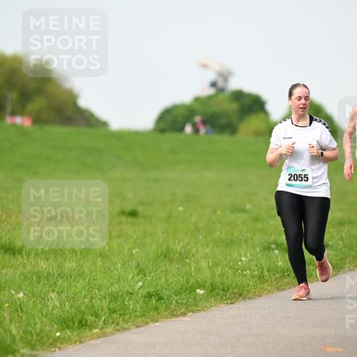 10.05.2026 - 8. Wedeler Halbmarathon Dr. Thomas Lammeyer http://msf.ph/oto/9712118 10.05.2026 12:07:51 Laufen 708, 2055 meine-sportfotos.de