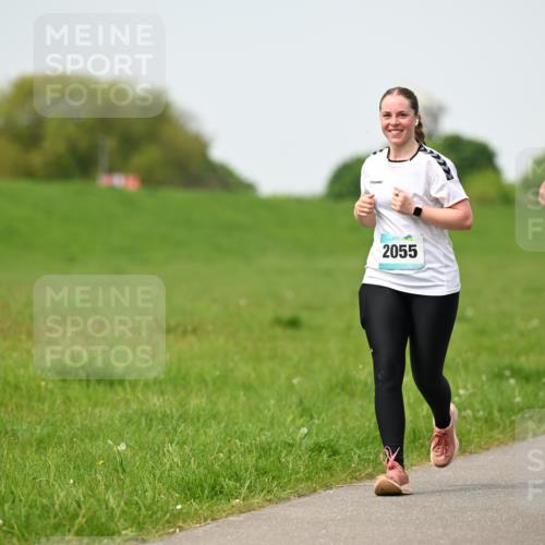 10.05.2026 - 8. Wedeler Halbmarathon Dr. Thomas Lammeyer http://msf.ph/oto/9712136 10.05.2026 12:07:53 Laufen 708, 2055 meine-sportfotos.de