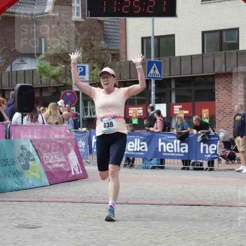 10.05.2026 - 8. Wedeler Halbmarathon Yannick Fuchs http://msf.ph/oto/9712153 10.05.2026 11:25:19 Ziel 803, 838, 884, 2225 meine-sportfotos.de
