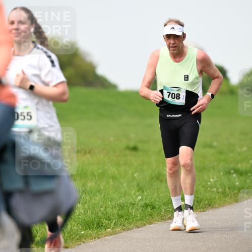 10.05.2026 - 8. Wedeler Halbmarathon Dr. Thomas Lammeyer http://msf.ph/oto/9712163 10.05.2026 12:07:55 Laufen 708, 055 meine-sportfotos.de