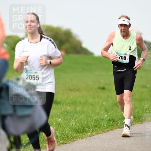 10.05.2026 - 8. Wedeler Halbmarathon Dr. Thomas Lammeyer http://msf.ph/oto/9712165 10.05.2026 12:07:55 Laufen 708, 2055 meine-sportfotos.de