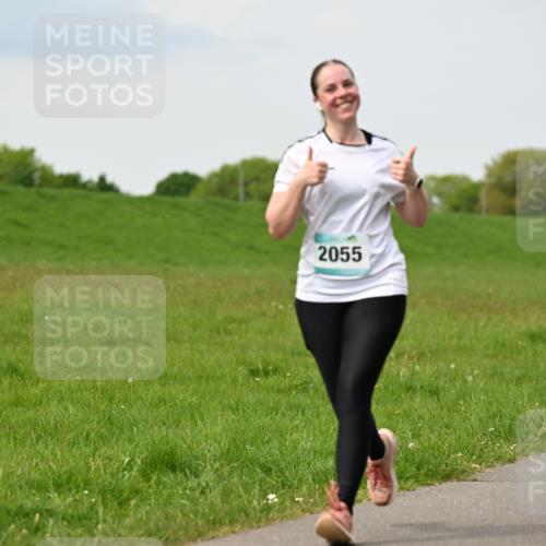 10.05.2026 - 8. Wedeler Halbmarathon Dr. Thomas Lammeyer http://msf.ph/oto/9712188 10.05.2026 12:07:56 Laufen 2055 meine-sportfotos.de