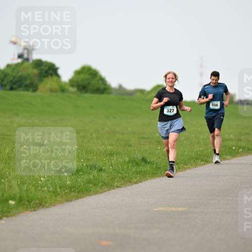 10.05.2026 - 8. Wedeler Halbmarathon Dr. Thomas Lammeyer http://msf.ph/oto/9712199 10.05.2026 12:08:00 Laufen 327, 556 meine-sportfotos.de