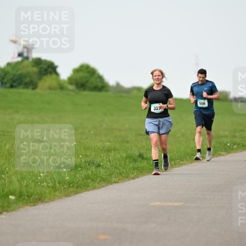 10.05.2026 - 8. Wedeler Halbmarathon Dr. Thomas Lammeyer http://msf.ph/oto/9712210 10.05.2026 12:08:00 Laufen 556 meine-sportfotos.de