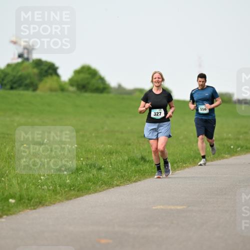 10.05.2026 - 8. Wedeler Halbmarathon Dr. Thomas Lammeyer http://msf.ph/oto/9712214 10.05.2026 12:08:00 Laufen 327, 556 meine-sportfotos.de