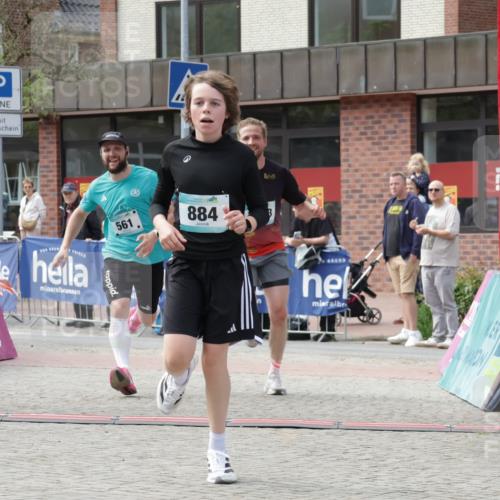 10.05.2026 - 8. Wedeler Halbmarathon Yannick Fuchs http://msf.ph/oto/9712241 10.05.2026 11:25:23 Ziel 561, 838, 884, 2243 meine-sportfotos.de