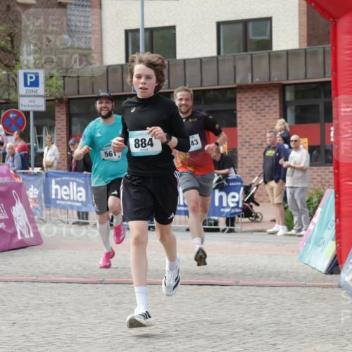 10.05.2026 - 8. Wedeler Halbmarathon Yannick Fuchs http://msf.ph/oto/9712244 10.05.2026 11:25:24 Ziel 561, 838, 884, 2243 meine-sportfotos.de