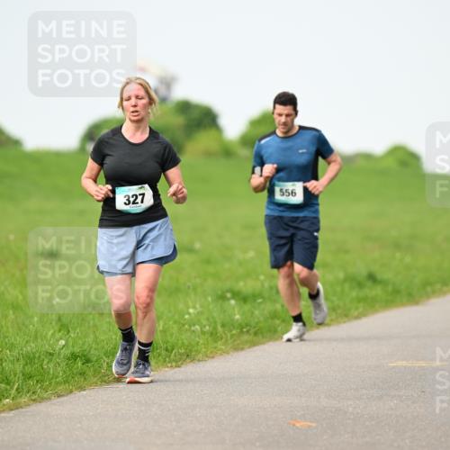 10.05.2026 - 8. Wedeler Halbmarathon Dr. Thomas Lammeyer http://msf.ph/oto/9712309 10.05.2026 12:08:05 Laufen 327, 556 meine-sportfotos.de