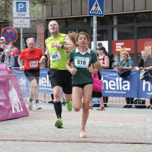 10.05.2026 - 8. Wedeler Halbmarathon Yannick Fuchs http://msf.ph/oto/9712326 10.05.2026 11:25:37 Ziel 518, 801, 2117 meine-sportfotos.de