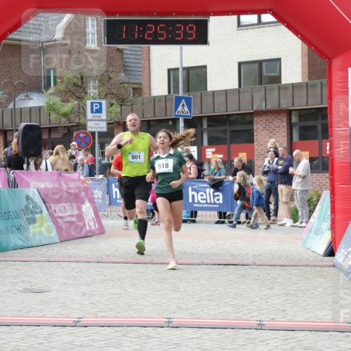 10.05.2026 - 8. Wedeler Halbmarathon Yannick Fuchs http://msf.ph/oto/9712338 10.05.2026 11:25:37 Ziel 518, 801, 2117 meine-sportfotos.de