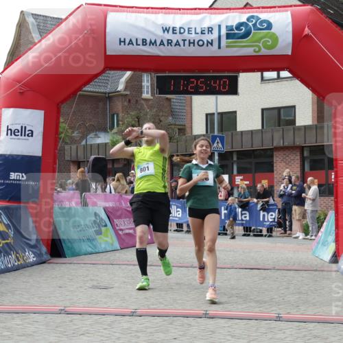 10.05.2026 - 8. Wedeler Halbmarathon Yannick Fuchs http://msf.ph/oto/9712365 10.05.2026 11:25:38 Ziel 518, 801, 2117 meine-sportfotos.de