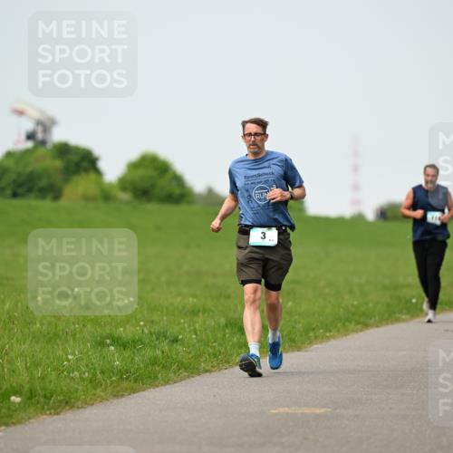 10.05.2026 - 8. Wedeler Halbmarathon Dr. Thomas Lammeyer http://msf.ph/oto/9712379 10.05.2026 12:08:34 Laufen  meine-sportfotos.de
