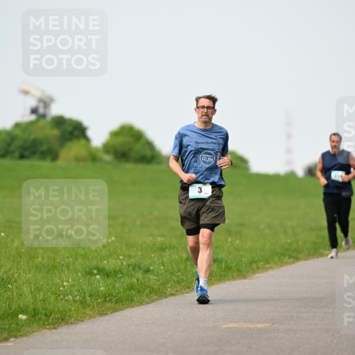 10.05.2026 - 8. Wedeler Halbmarathon Dr. Thomas Lammeyer http://msf.ph/oto/9712387 10.05.2026 12:08:34 Laufen 891 meine-sportfotos.de