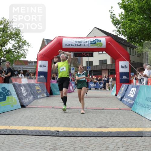 10.05.2026 - 8. Wedeler Halbmarathon Yannick Fuchs http://msf.ph/oto/9712393 10.05.2026 11:25:39 Ziel 518, 801, 2117 meine-sportfotos.de