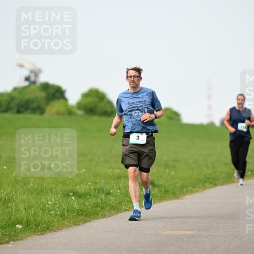 10.05.2026 - 8. Wedeler Halbmarathon Dr. Thomas Lammeyer http://msf.ph/oto/9712401 10.05.2026 12:08:35 Laufen  meine-sportfotos.de