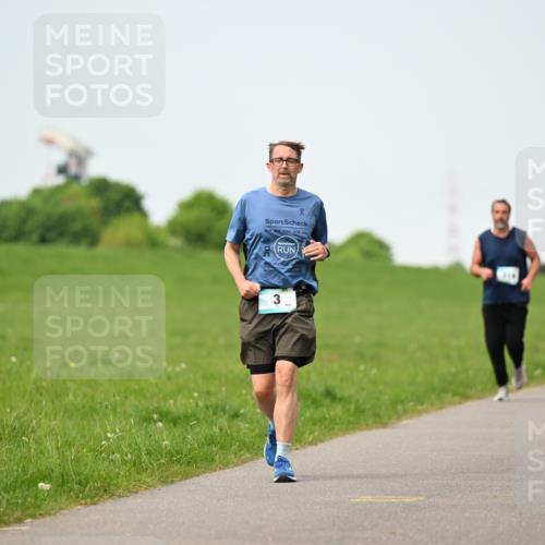10.05.2026 - 8. Wedeler Halbmarathon Dr. Thomas Lammeyer http://msf.ph/oto/9712408 10.05.2026 12:08:35 Laufen  meine-sportfotos.de