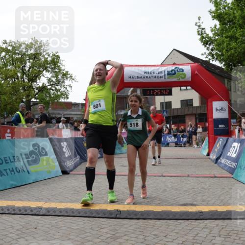 10.05.2026 - 8. Wedeler Halbmarathon Yannick Fuchs http://msf.ph/oto/9712419 10.05.2026 11:25:40 Ziel 518, 801, 2117 meine-sportfotos.de