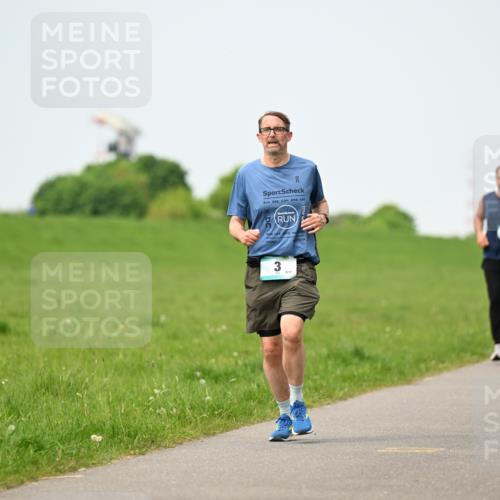 10.05.2026 - 8. Wedeler Halbmarathon Dr. Thomas Lammeyer http://msf.ph/oto/9712420 10.05.2026 12:08:35 Laufen  meine-sportfotos.de