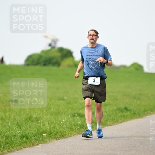 10.05.2026 - 8. Wedeler Halbmarathon Dr. Thomas Lammeyer http://msf.ph/oto/9712430 10.05.2026 12:08:36 Laufen  meine-sportfotos.de