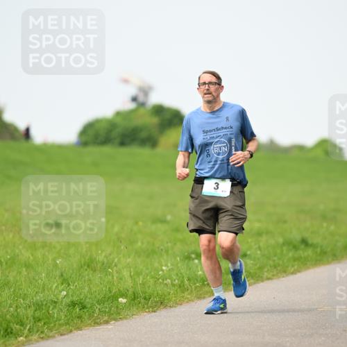 10.05.2026 - 8. Wedeler Halbmarathon Dr. Thomas Lammeyer http://msf.ph/oto/9712432 10.05.2026 12:08:36 Laufen 891 meine-sportfotos.de