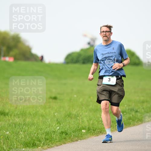10.05.2026 - 8. Wedeler Halbmarathon Dr. Thomas Lammeyer http://msf.ph/oto/9712443 10.05.2026 12:08:37 Laufen  meine-sportfotos.de