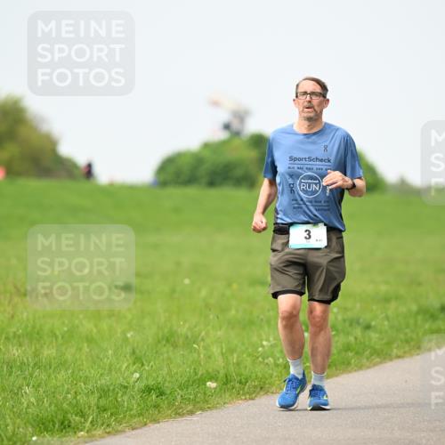 10.05.2026 - 8. Wedeler Halbmarathon Dr. Thomas Lammeyer http://msf.ph/oto/9712446 10.05.2026 12:08:37 Laufen  meine-sportfotos.de