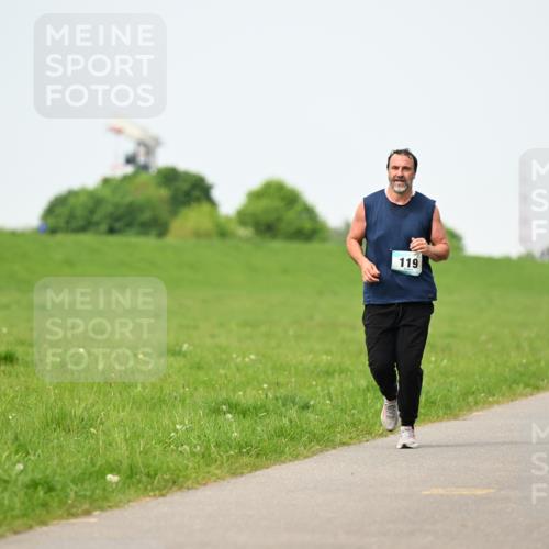 10.05.2026 - 8. Wedeler Halbmarathon Dr. Thomas Lammeyer http://msf.ph/oto/9712466 10.05.2026 12:08:40 Laufen 119 meine-sportfotos.de
