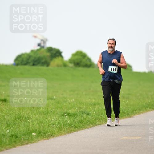 10.05.2026 - 8. Wedeler Halbmarathon Dr. Thomas Lammeyer http://msf.ph/oto/9712469 10.05.2026 12:08:40 Laufen 119 meine-sportfotos.de