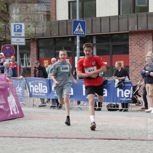 10.05.2026 - 8. Wedeler Halbmarathon Yannick Fuchs http://msf.ph/oto/9712474 10.05.2026 11:26:04 Ziel 931, 2096 meine-sportfotos.de