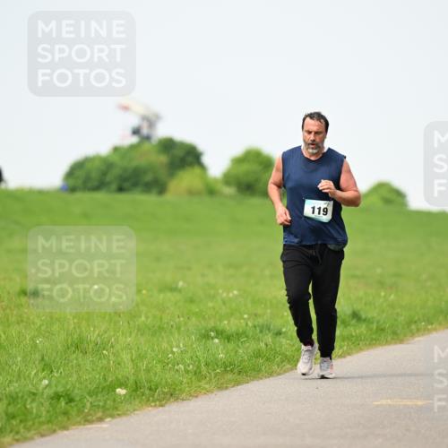 10.05.2026 - 8. Wedeler Halbmarathon Dr. Thomas Lammeyer http://msf.ph/oto/9712485 10.05.2026 12:08:41 Laufen 119 meine-sportfotos.de