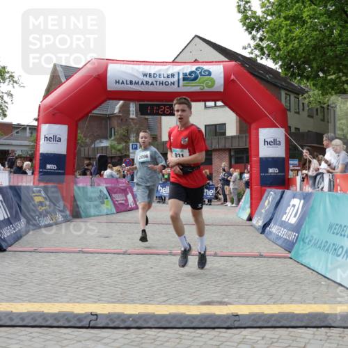 10.05.2026 - 8. Wedeler Halbmarathon Yannick Fuchs http://msf.ph/oto/9712527 10.05.2026 11:26:06 Ziel 931, 2096 meine-sportfotos.de