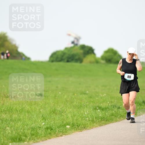 10.05.2026 - 8. Wedeler Halbmarathon Dr. Thomas Lammeyer http://msf.ph/oto/9712529 10.05.2026 12:09:08 Laufen  meine-sportfotos.de