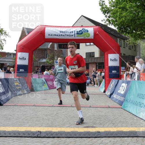 10.05.2026 - 8. Wedeler Halbmarathon Yannick Fuchs http://msf.ph/oto/9712533 10.05.2026 11:26:06 Ziel 931, 2096 meine-sportfotos.de