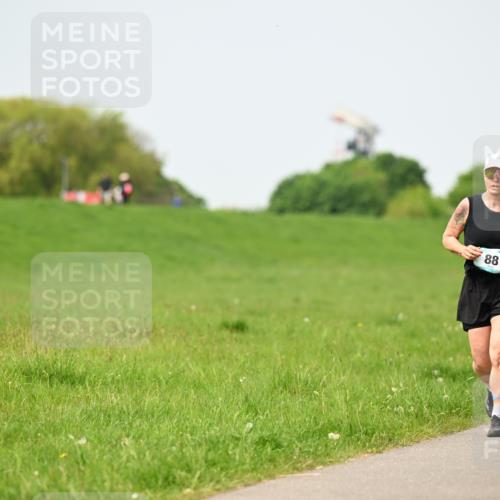 10.05.2026 - 8. Wedeler Halbmarathon Dr. Thomas Lammeyer http://msf.ph/oto/9712545 10.05.2026 12:09:09 Laufen  meine-sportfotos.de