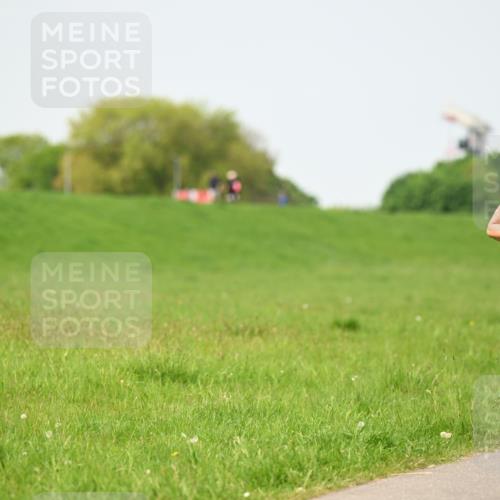 10.05.2026 - 8. Wedeler Halbmarathon Dr. Thomas Lammeyer http://msf.ph/oto/9712561 10.05.2026 12:09:10 Laufen  meine-sportfotos.de