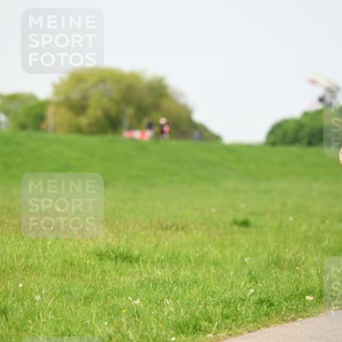 10.05.2026 - 8. Wedeler Halbmarathon Dr. Thomas Lammeyer http://msf.ph/oto/9712563 10.05.2026 12:09:10 Laufen  meine-sportfotos.de