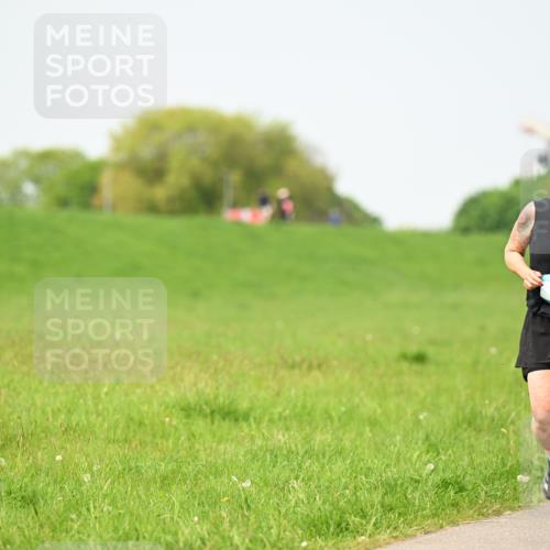 10.05.2026 - 8. Wedeler Halbmarathon Dr. Thomas Lammeyer http://msf.ph/oto/9712580 10.05.2026 12:09:10 Laufen  meine-sportfotos.de