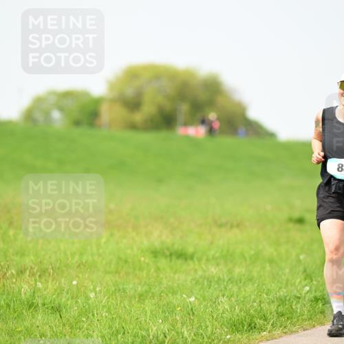 10.05.2026 - 8. Wedeler Halbmarathon Dr. Thomas Lammeyer http://msf.ph/oto/9712599 10.05.2026 12:09:11 Laufen  meine-sportfotos.de