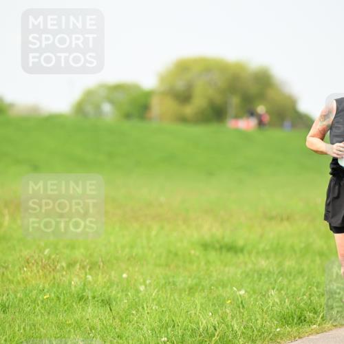10.05.2026 - 8. Wedeler Halbmarathon Dr. Thomas Lammeyer http://msf.ph/oto/9712606 10.05.2026 12:09:12 Laufen  meine-sportfotos.de